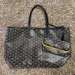 GOYARD PM tote in black 100% Authentic.